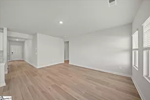 831 Penfold Pointe, Wellford, SC 29385 - Photo 4