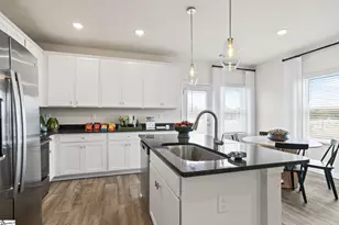 318 Parksville Pl, Greenville, SC 29605 - Photo 12