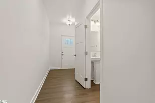 509 Martin Crk Dr, Simpsonville, SC 29680 - Photo 4