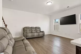 509 Martin Crk Dr, Simpsonville, SC 29680 - Photo 10