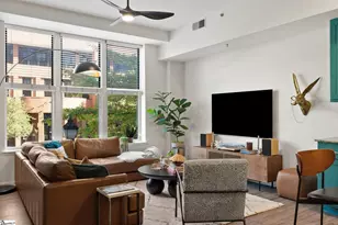 100 E Washington St, Greenville, SC 29601 - Photo 18