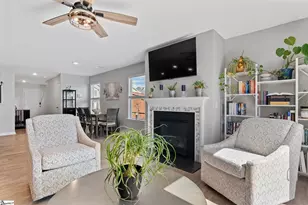 1349 Ledsham Ct, Greer, SC 29651 - Photo 4