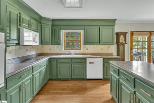 207 N Hogan Dr, Westminster, SC 29693 - Photo 6