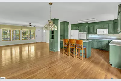 207 N Hogan Drive, Westminster, SC 29693 - Photo 8