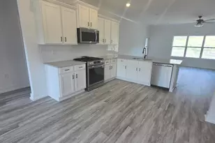 223 Rolling Waters Dr, Greenville, SC 29605 - Photo 2