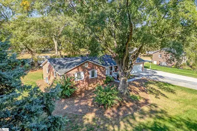 202 Wemberly Drive, Simpsonville, SC 29681 - Photo 2