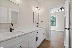 17 Fowler Rd, Taylors, SC 29687 - Photo 16