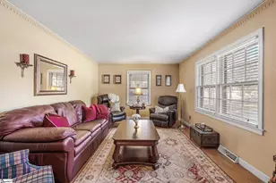 616 Heathwood Dr, Taylors, SC 29687 - Photo 6