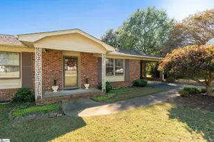 616 Heathwood Dr, Taylors, SC 29687 - Photo 4