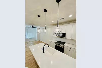 9 Hawthorne Lane #Unit 102, Greenville, SC 29605 - Photo 10