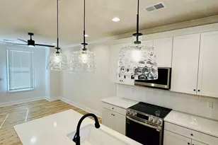 9 Hawthorne Ln, Greenville, SC 29605 - Photo 10