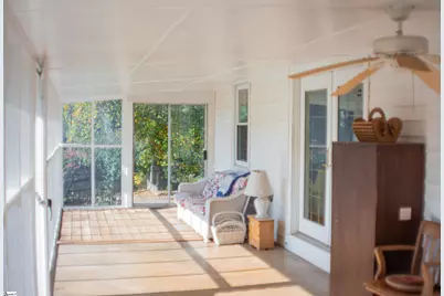 400 Wedgewood Drive, Greenville, SC 29609 - Photo 32