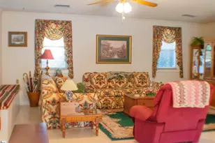 400 Wedgewood Dr, Greenville, SC 29609 - Photo 10