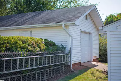 400 Wedgewood Drive, Greenville, SC 29609 - Photo 40