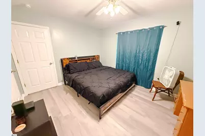 502 E Hampton Street, Anderson, SC 29624 - Photo 10