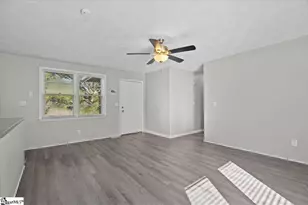 161 Oak St, Boiling Springs, SC 29316 - Photo 6