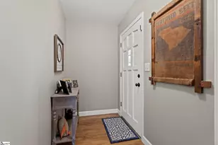 613 Sulphur Springs Rd, Greenville, SC 29617 - Photo 4