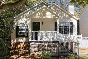 24 Townes Square Ln, Greenville, SC 29609 - Photo 2