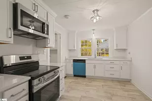 401 Rogers Ave, Greenville, SC 29617 - Photo 6