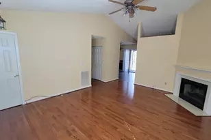 132 High Meadows Ln, Greer, SC 29651 - Photo 4