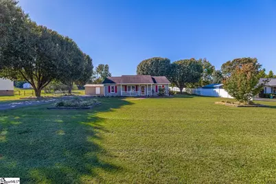 112 Homestead Drive, Boiling Springs, SC 29316 - Photo 2