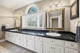 25 Club Forest Ln, Greenville, SC 29605 - Photo 36