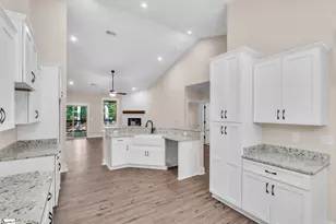 105 Circle Dr, Townville, SC 29689 - Photo 6