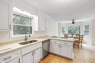 28 Bernwood Dr, Taylors, SC 29687 - Photo 18