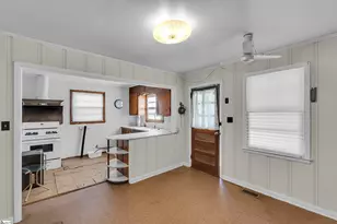 2467 Battleground Rd, Cowpens, SC 29330 - Photo 12