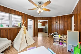 300 Woodvale Ave, Fountain Inn, SC 29644 - Photo 14