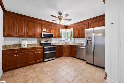 300 Woodvale Avenue, Fountain Inn, SC 29644 - Photo 10