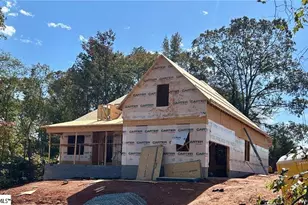 205 Spyglass Ln, Seneca, SC 29678 - Photo 2