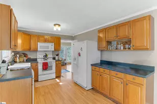 8 Pinecrest Dr, Williamston, SC 29697 - Photo 12