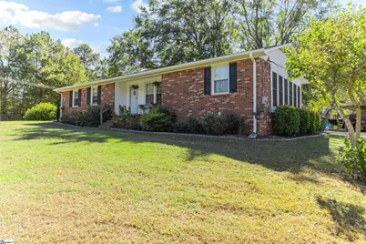 8 Pinecrest Drive, Williamston, SC 29697 - Photo 2