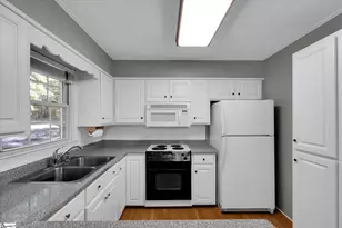 305 Greenbriar Dr, Liberty, SC 29657 - Photo 8