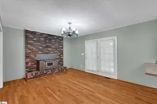 305 Greenbriar Dr, Liberty, SC 29657 - Photo 10