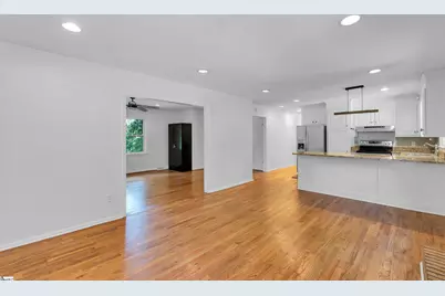 261 Mohawk Drive, Greenville, SC 29609 - Photo 8