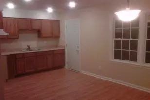 378 Vanderbilt Rd, Spartanburg, SC 29301 - Photo 4