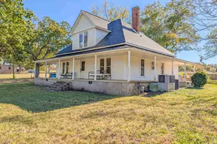 6025 Mountain View Rd, Taylors, SC 29687 - Photo 4