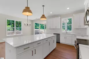 9 Burns Rd, Travelers Rest, SC 29690 - Photo 8