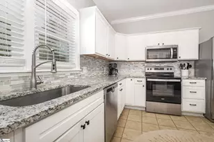 104 Perry Rd, Greenville, SC 29609 - Photo 10