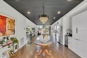 562 Club Dr, Greenville, SC 29611 - Photo 6