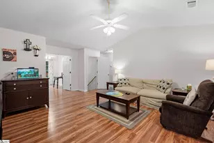 107 Kingscreek Dr, Greer, SC 29650 - Photo 2