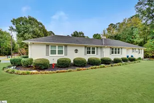 607 S Adair St, Clinton, SC 29325 - Photo 2