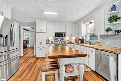 607 S Adair Street, Clinton, SC 29325 - Photo 4