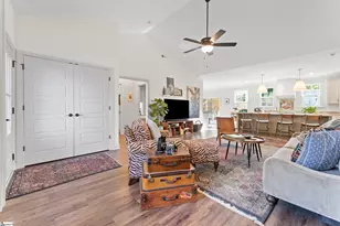 5A Hall Rd, Greenville, SC 29609 - Photo 6