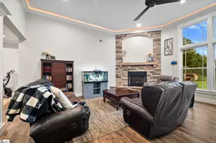 814 Campobello-Gramling School Rd, Campobello, SC 29322 - Photo 10