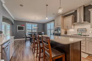 609 Crossmont Wy, Simpsonville, SC 29681 - Photo 2