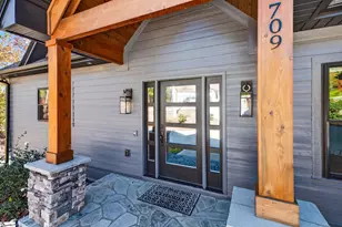 709 Keowee Bay Cir, Salem, SC 29676 - Photo 2