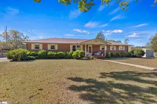 232 Strawberry Rd, Anderson, SC 29626 - Photo 4